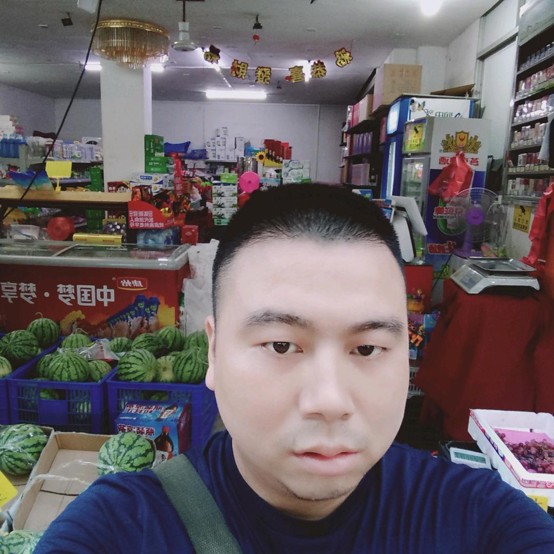 卖酒水饮料小黄哥