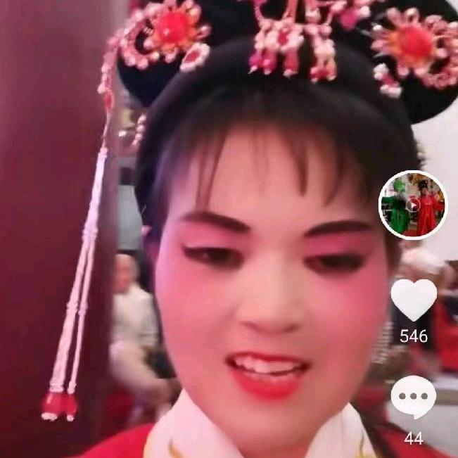 小红