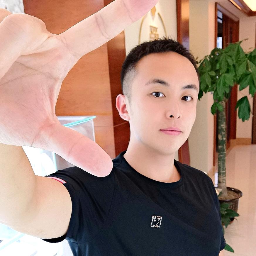 珠宝哥张伟（瘦了30多斤）