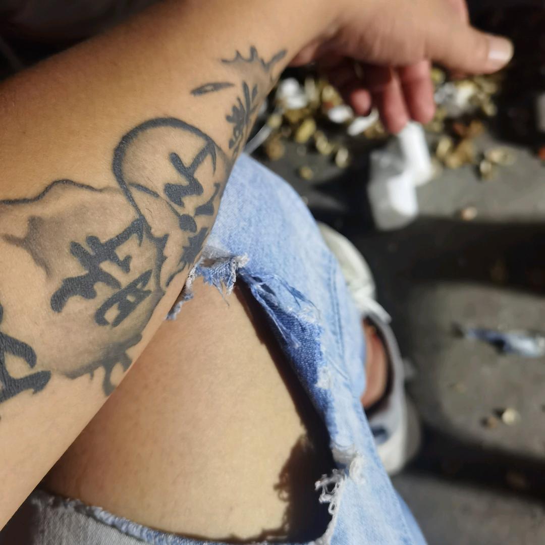 天黑有灯，下雨有伞