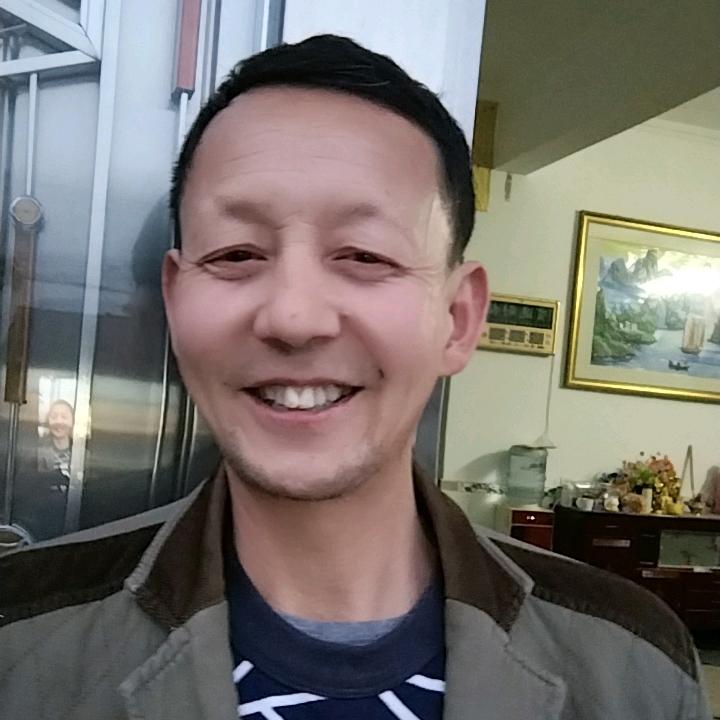 八月虎