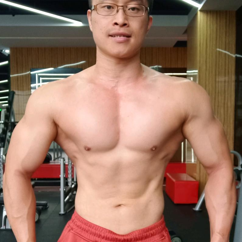 阿武健身（周六晚七点直播）