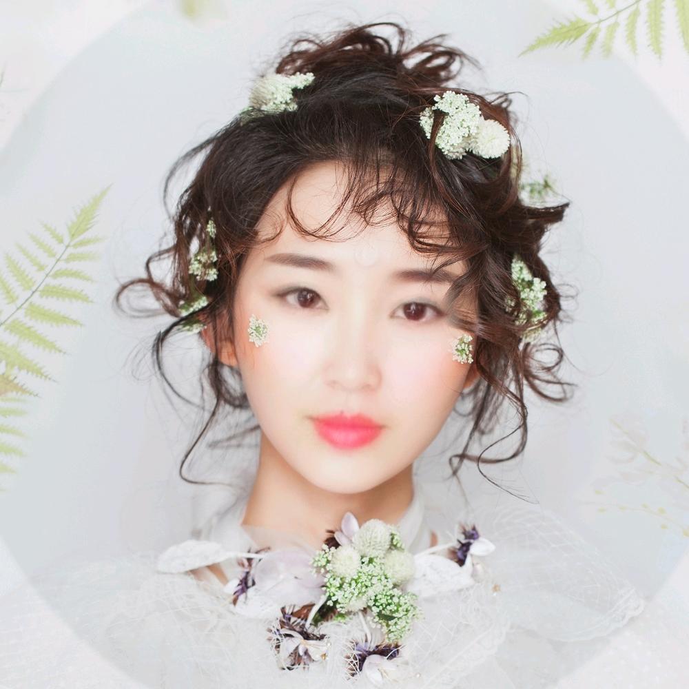 寻香来麻辣烫店的老板