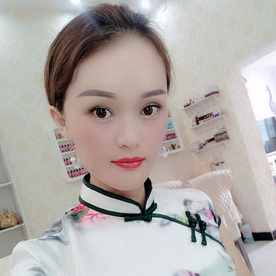 罗次爱尚化妆，美甲，美睫