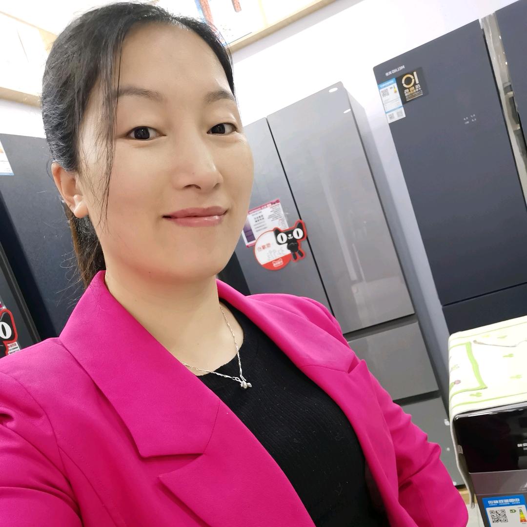 埠前镇小屋岭卖电器的红红