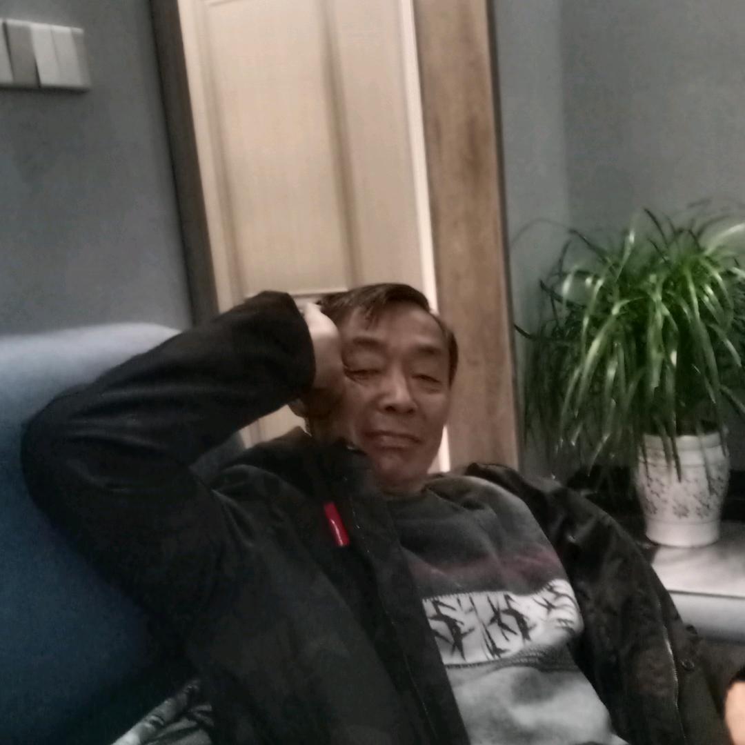 笑不笑