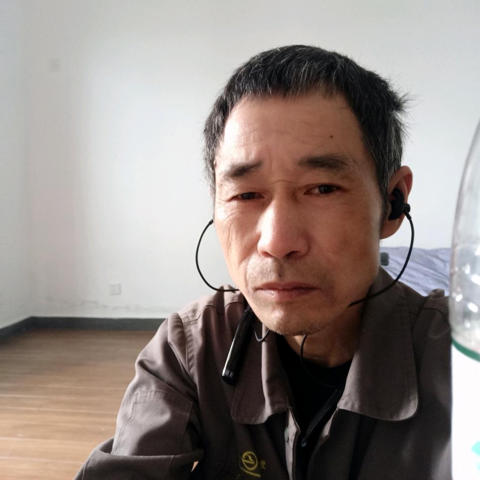 快乐的大爷