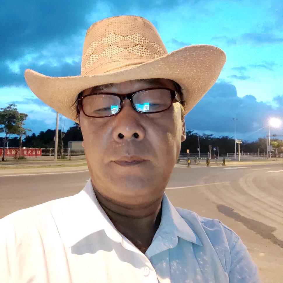 石雕大师宋振顺,现代石雕人像定制