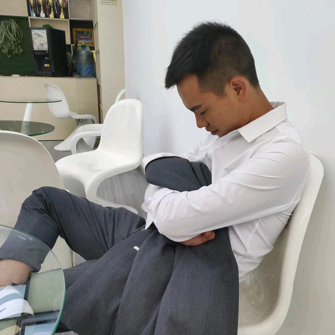 一岁就很帅