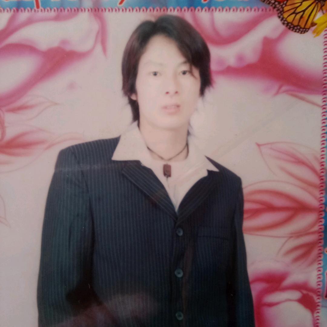 都几点了还不睡觉