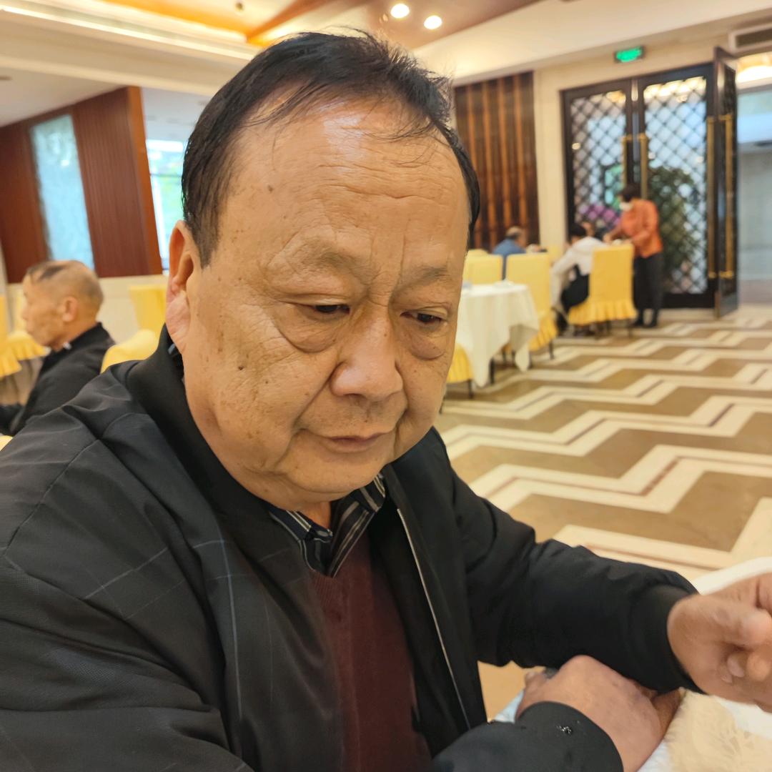 刘定华