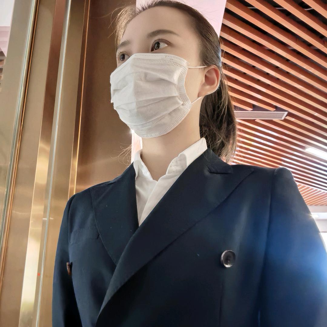 卖房子的黄上