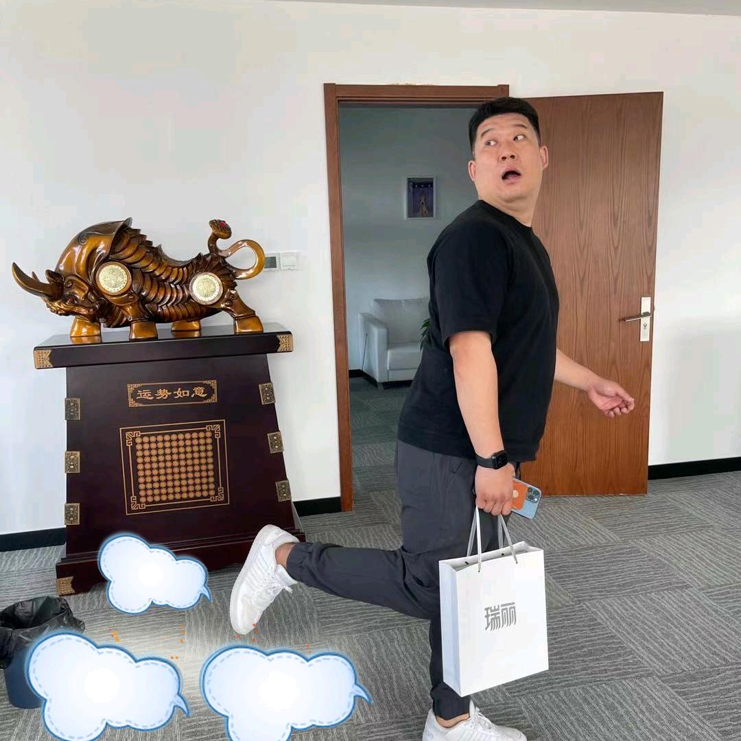 冯校，快跑！908