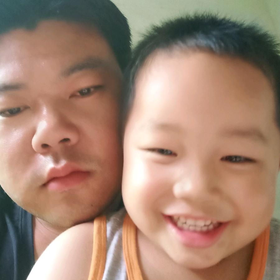 荣(˵¯͒〰¯͒˵)哥