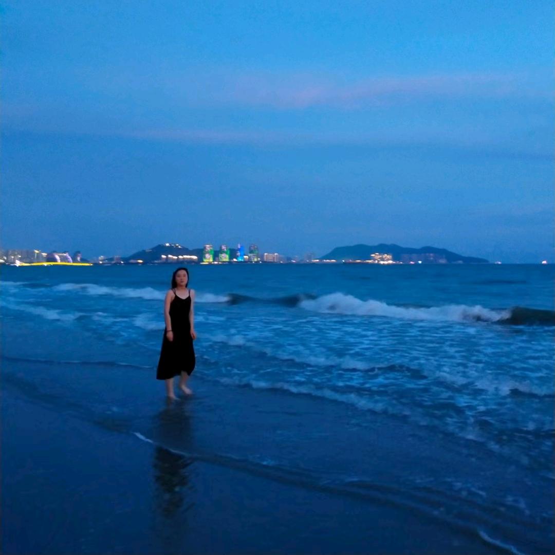 W👩🏼‍❤️‍💋‍👨🏻