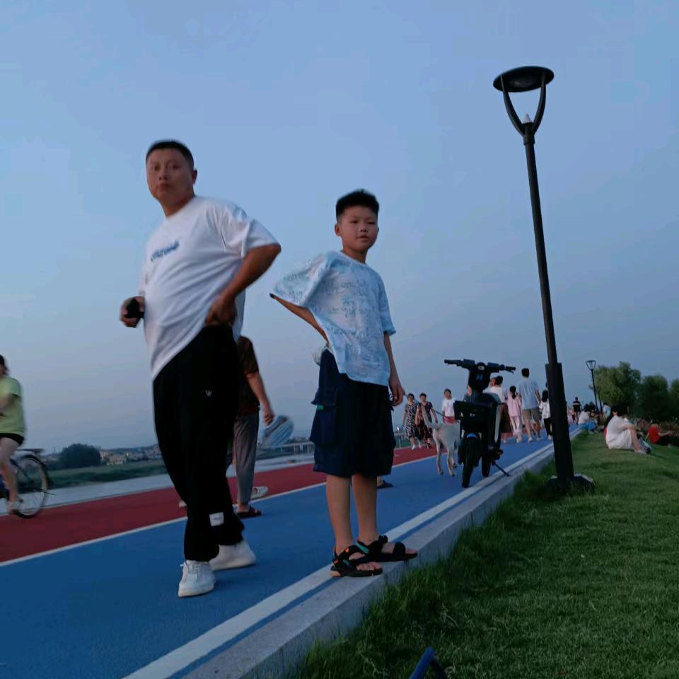 峰 哥