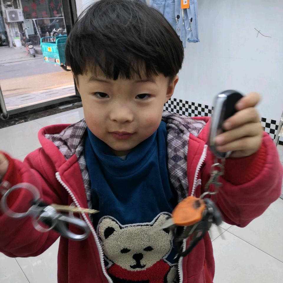 晨昊童装工厂店