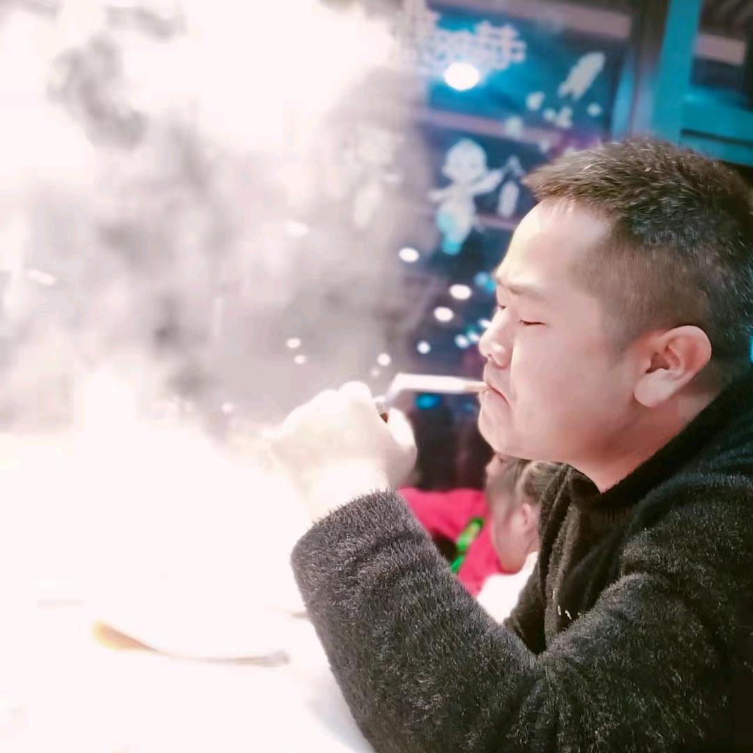 李龙