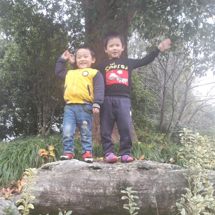 微笑掩盖忧伤_258316639