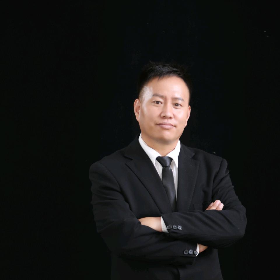 平哥任逍遥