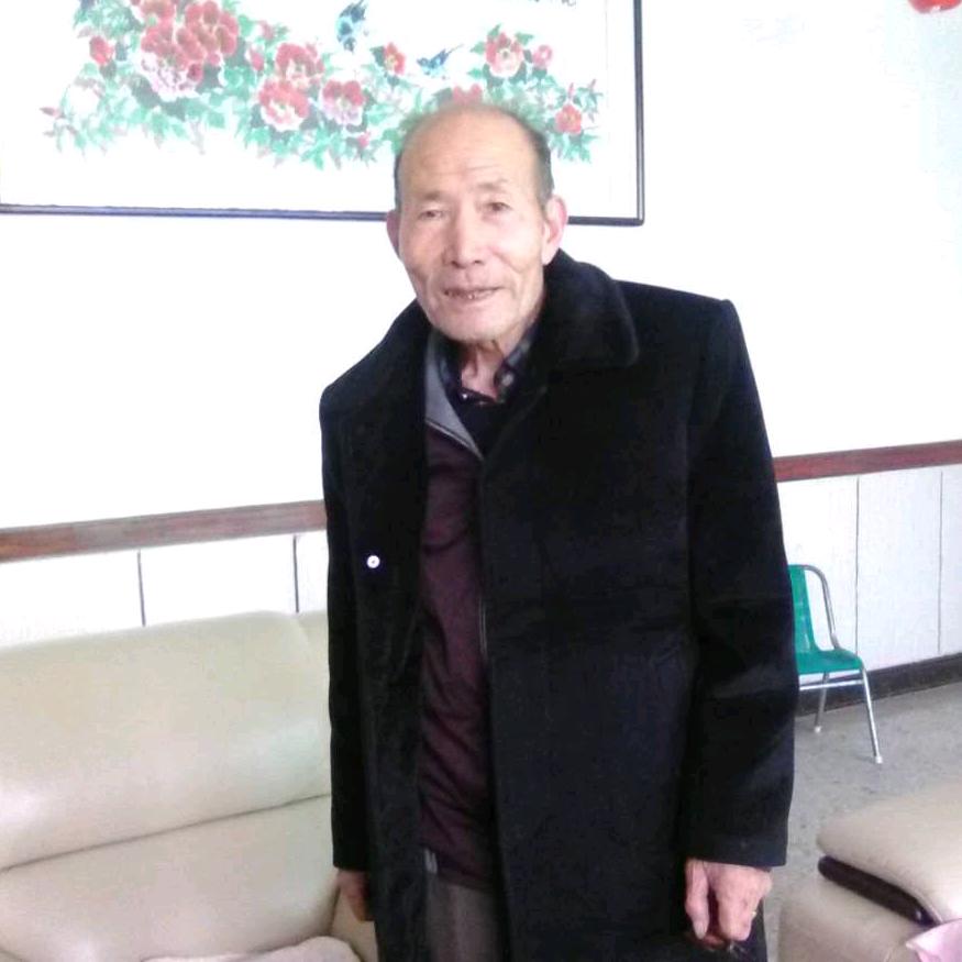 侯春荣