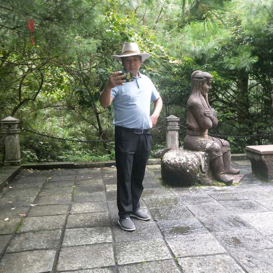 li 奋斗努力