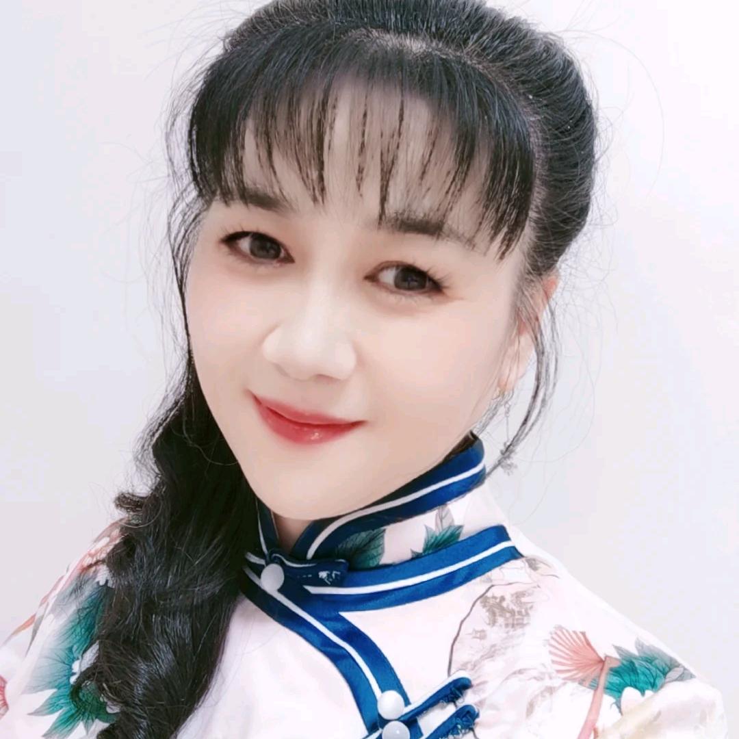 英子