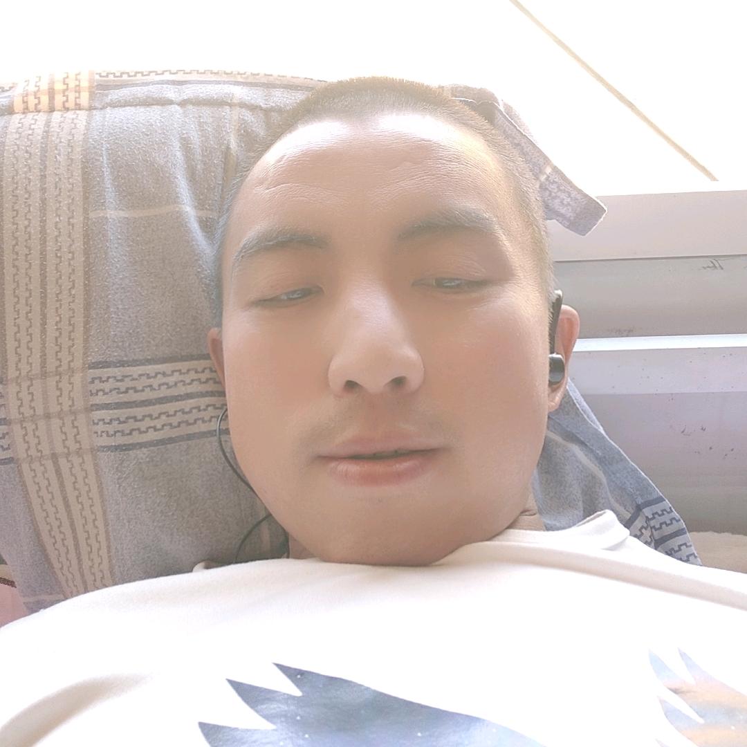 侯