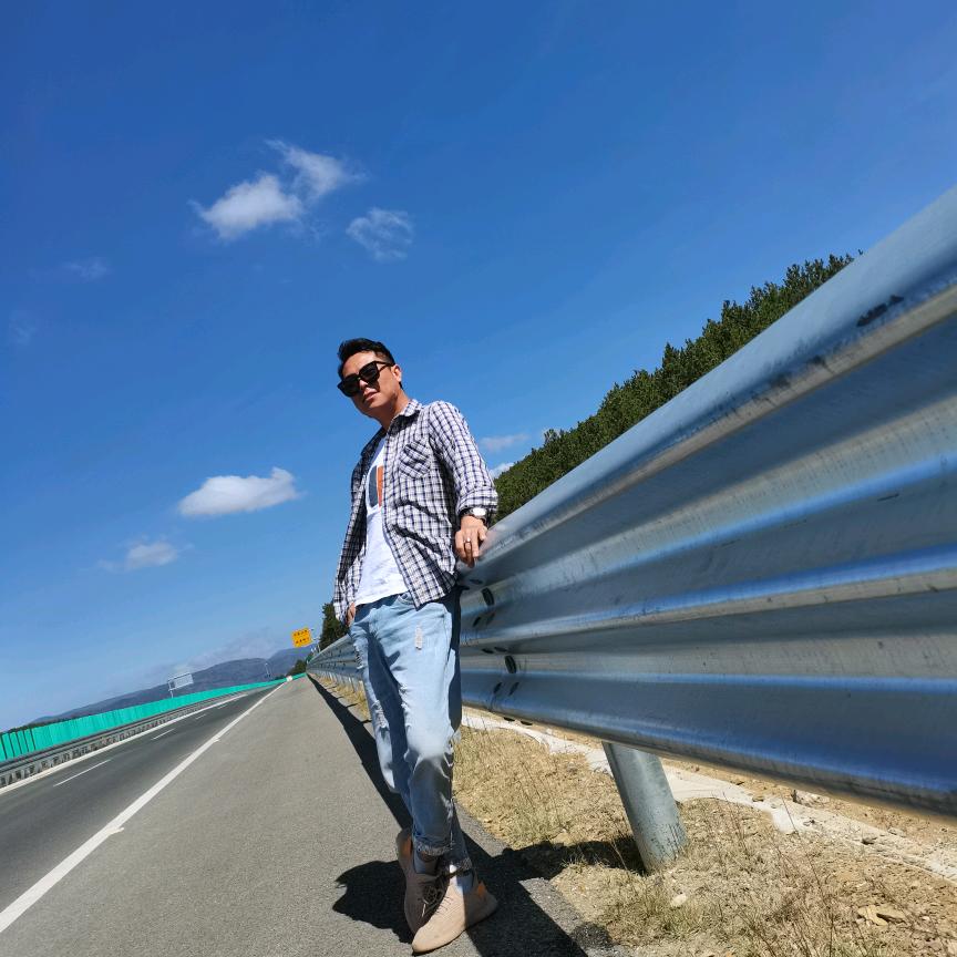 小榜爷 腾冲茂越二手车