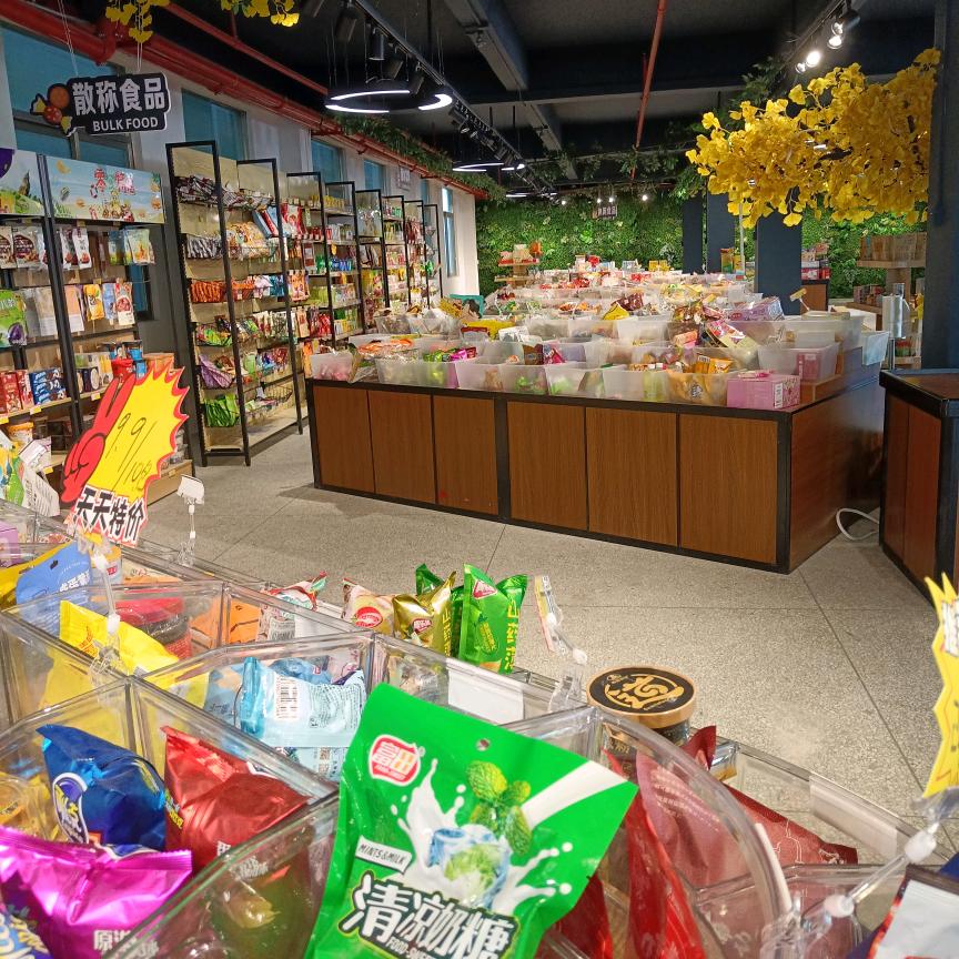 萌小鹰邻依母婴玩具专卖店