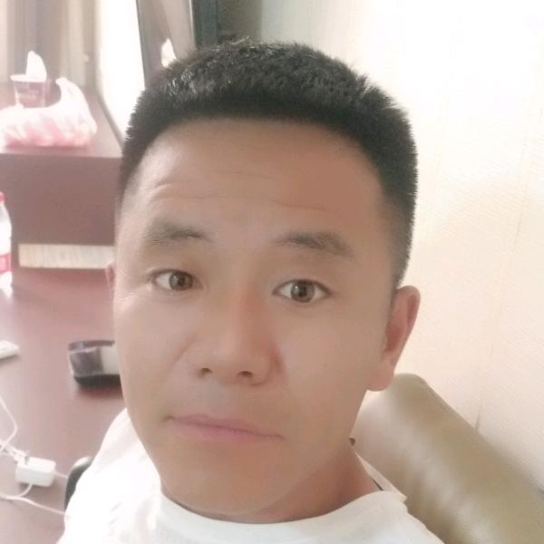 坐船中央