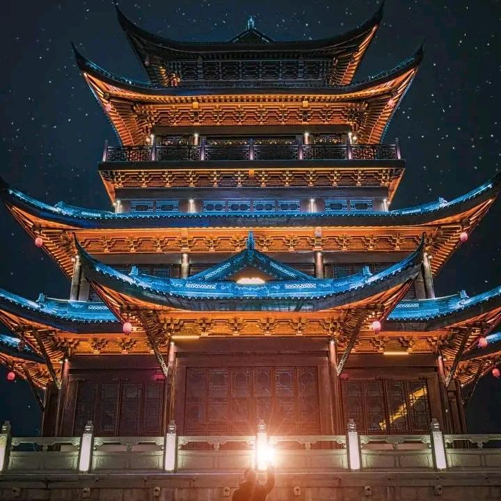 见过鬼都怕黑