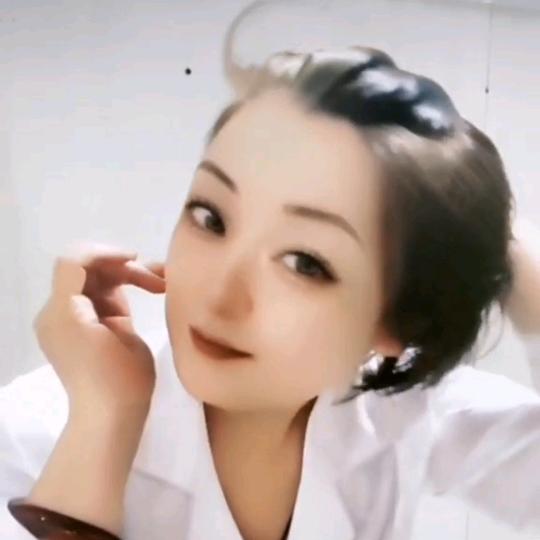 小龙女，小白兔