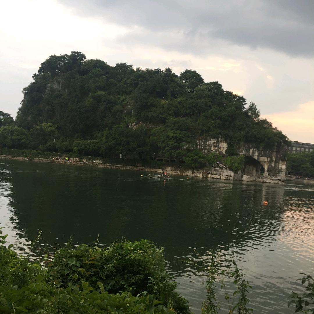 平平淡淡