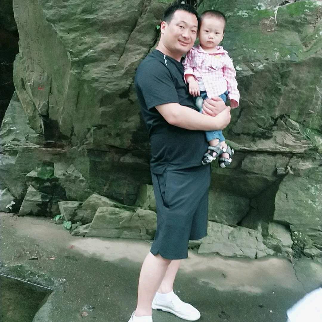 刘伟涛吹塑模具塑料模具