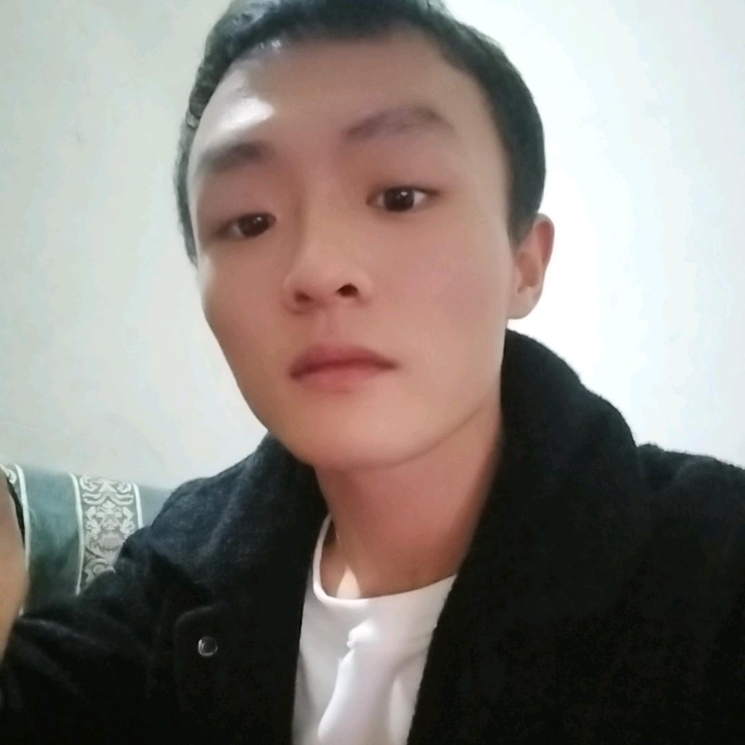 ONE    😶YANG铭万