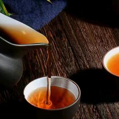 千秋大业一壶茶