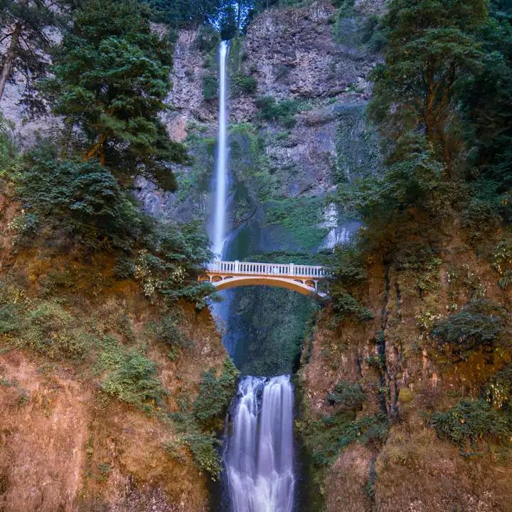 周财、雨中情缘
