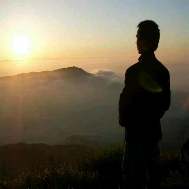 政是少年读书时