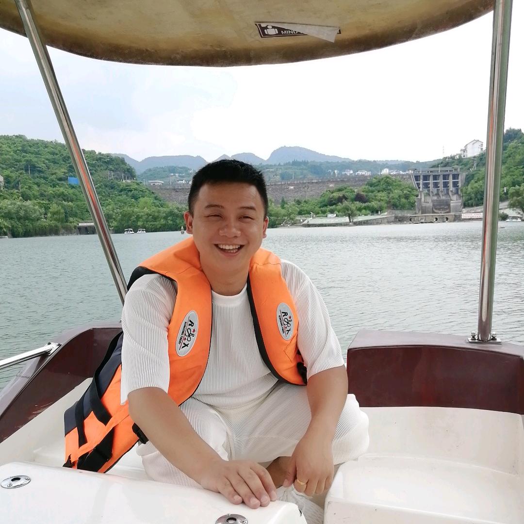 爱唱歌的酒蒙子