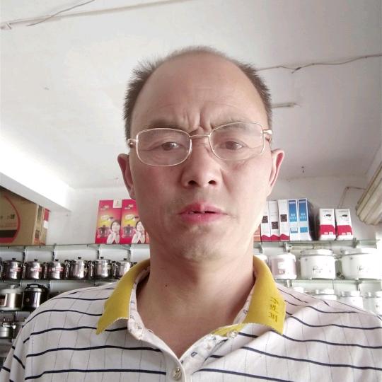 春润家纺，覃述洪