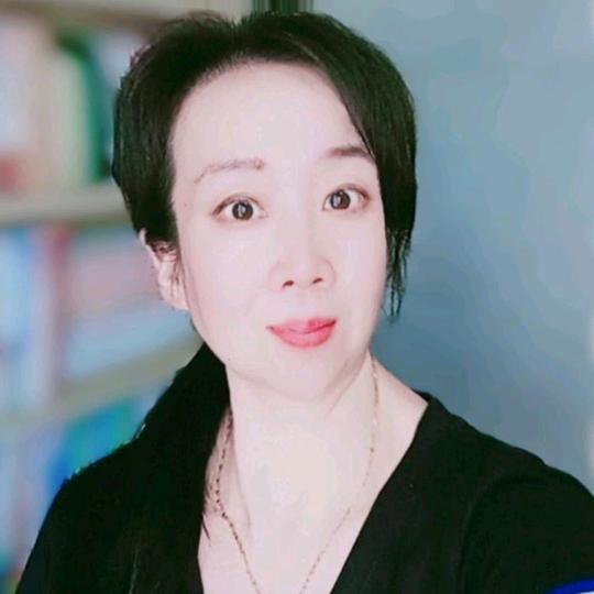 小丽爱唱歌