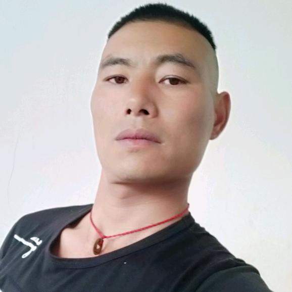 悄然轻叹
