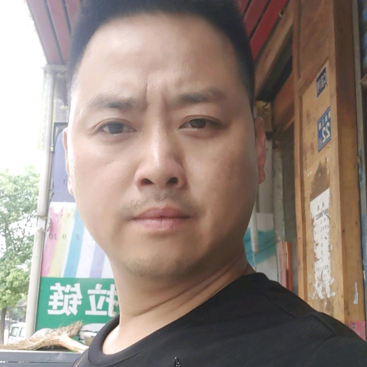 邓群力
