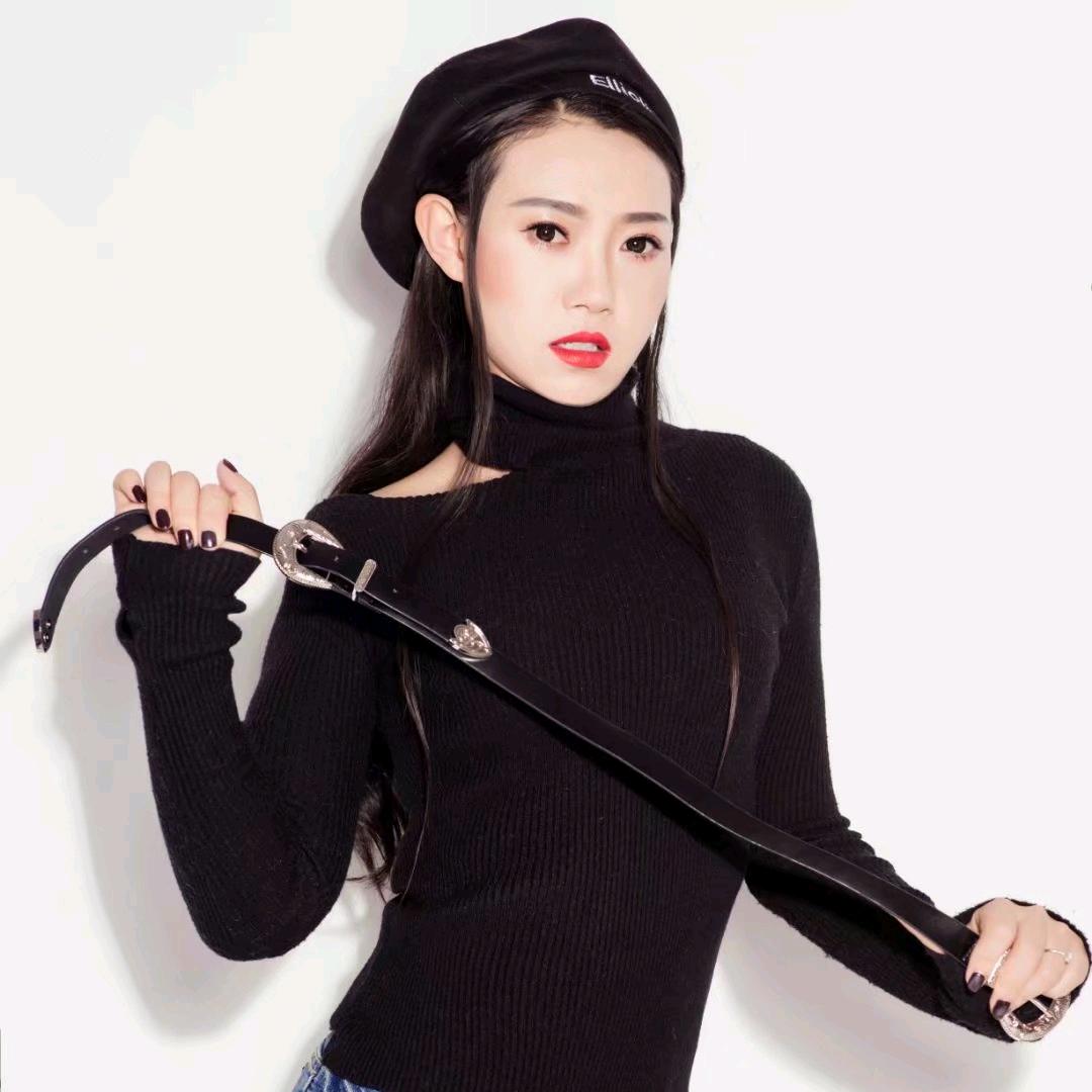 小洁舞蹈