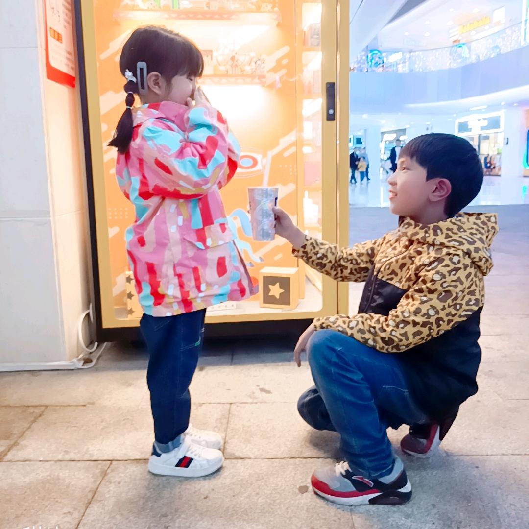 是。李呀