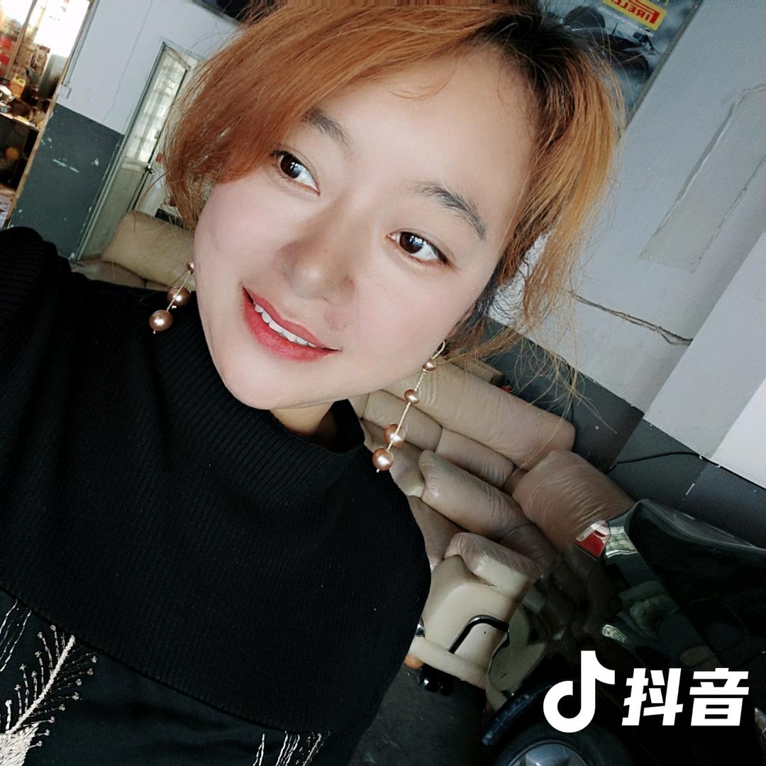 车之源车精品车行 秀秀
