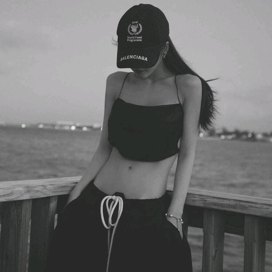 夏天夜里的🌕卍星星⭐⭐🇨🇳