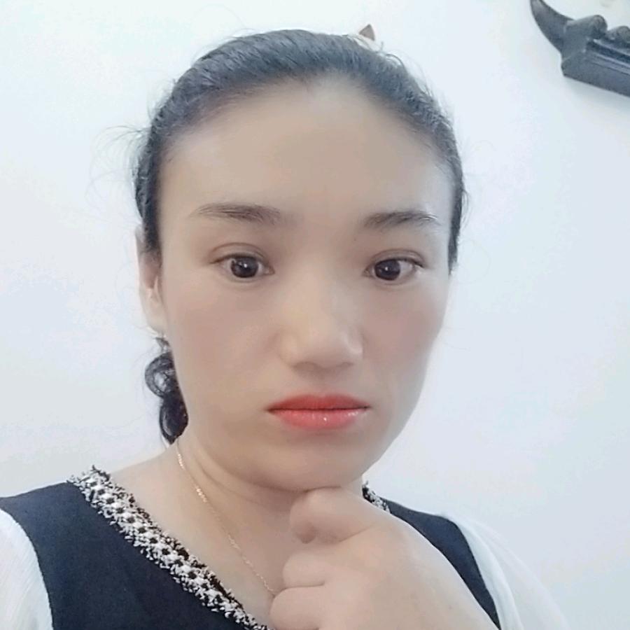 阿英家常菜店长平平