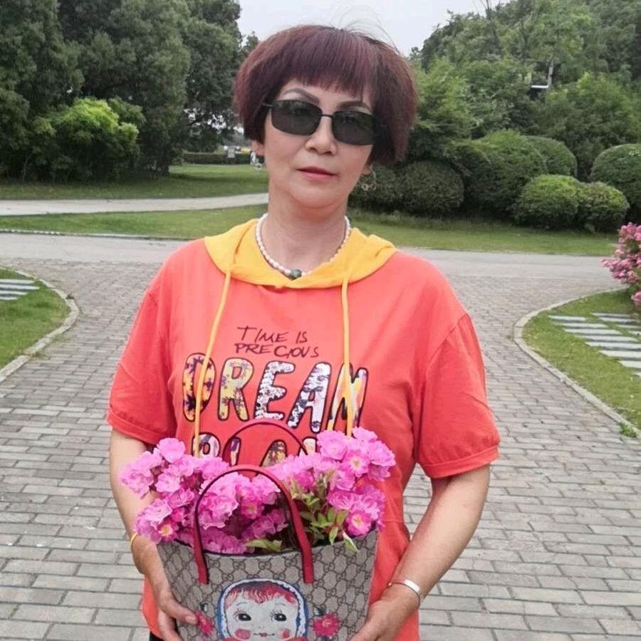 冯亚燕，〈关赞必回〉拒绝私聊